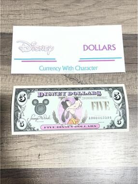 1993 Disney Dollar $5 GOOFY Bill in mint condition...with Disney Envelope